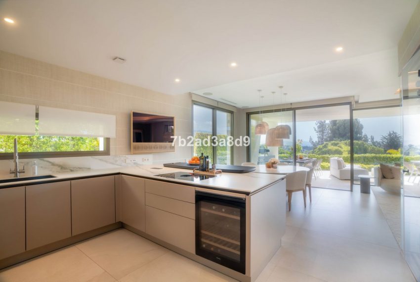 R5115577-Villa-For-Sale-Nueva-Andalucia-Detached-3-Beds-665-Built-6