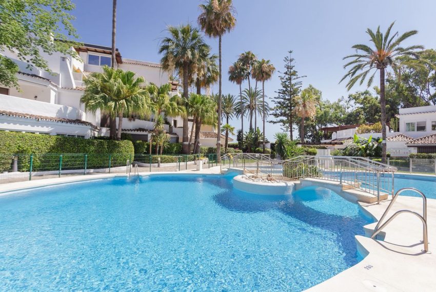R5116210-Apartment-For-Sale-Elviria-Penthouse-4-Beds-220-Built-10