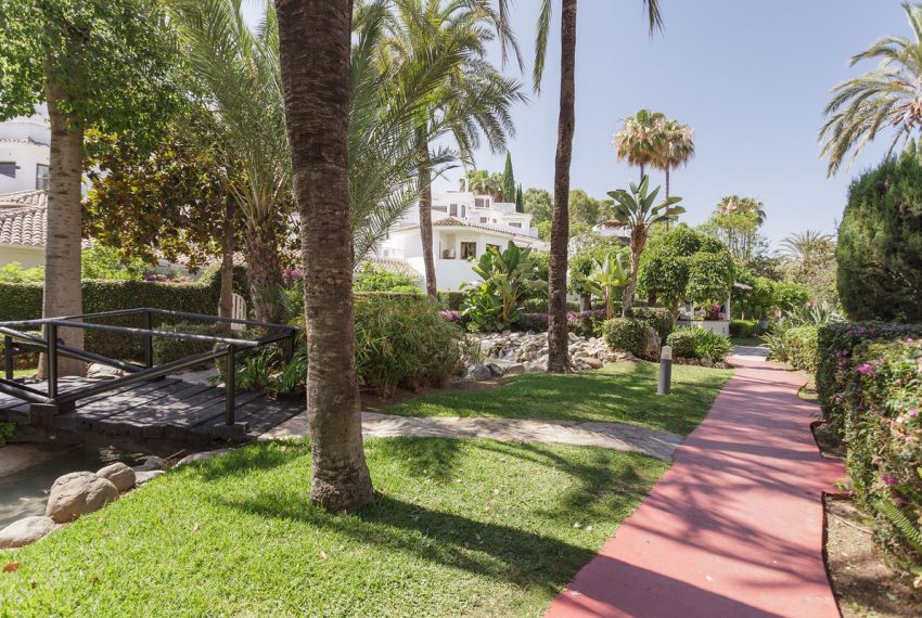 R5116210-Apartment-For-Sale-Elviria-Penthouse-4-Beds-220-Built-11