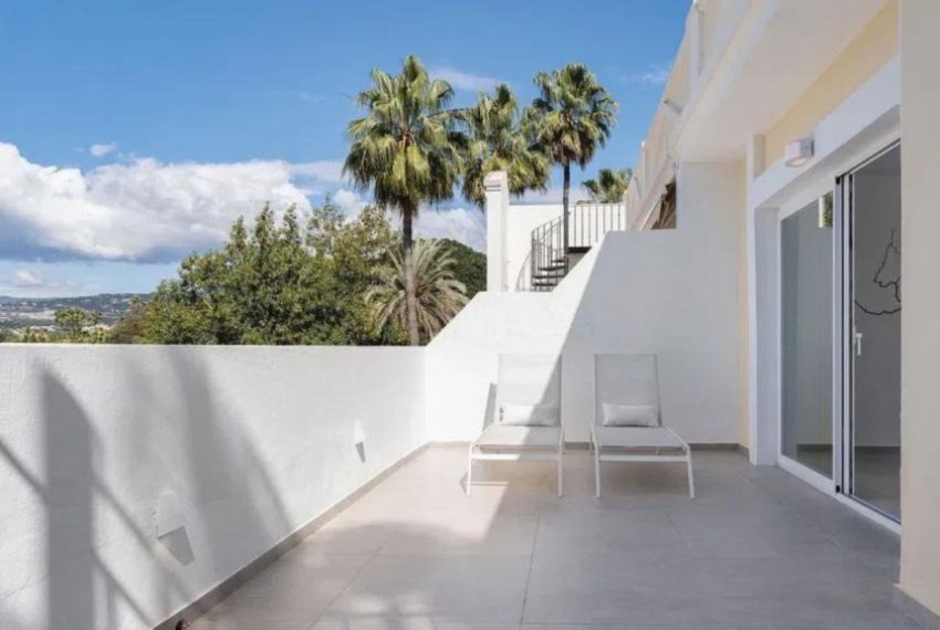 R5116408-Apartment-For-Sale-Aloha-Penthouse-Duplex-3-Beds-129-Built-10
