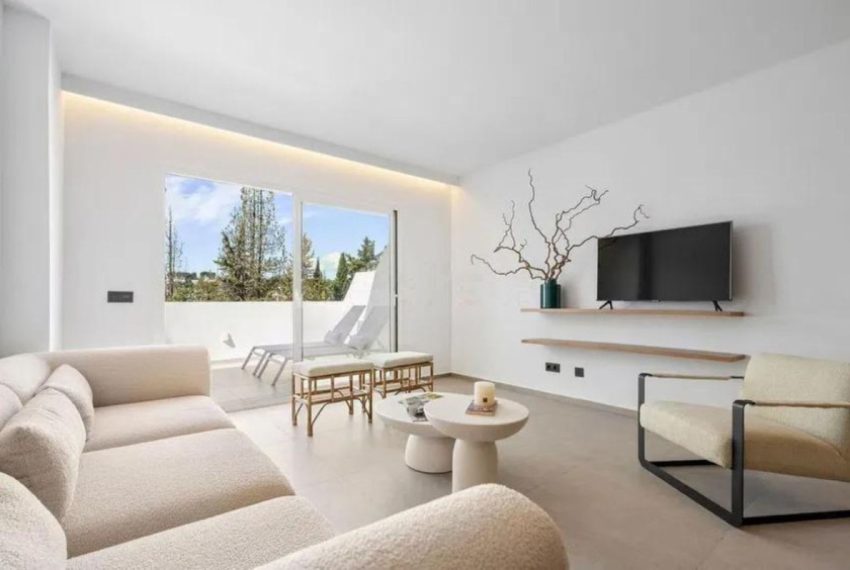 R5116408-Apartment-For-Sale-Aloha-Penthouse-Duplex-3-Beds-129-Built-12