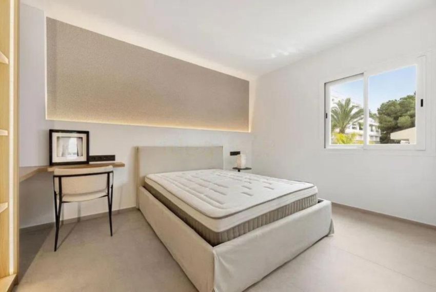 R5116408-Apartment-For-Sale-Aloha-Penthouse-Duplex-3-Beds-129-Built-4