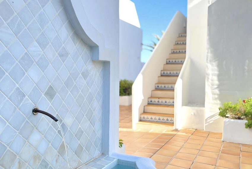 R5116498-Apartment-For-Sale-Nueva-Andalucia-Ground-Floor-3-Beds-103-Built-3