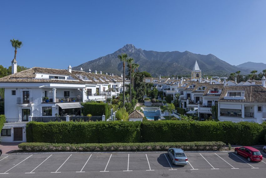 R5117206-Apartment-For-Sale-Nagueles-Penthouse-Duplex-2-Beds-127-Built-2