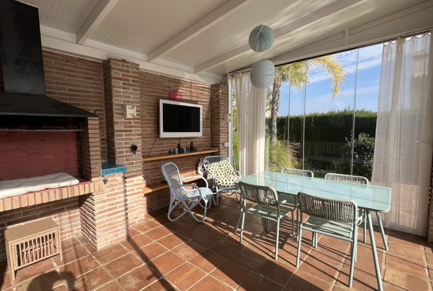 R5117812-Villa-For-Sale-Coin-Detached-3-Beds-120-Built-1