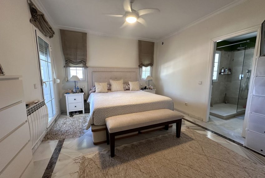 R5117947-Villa-For-Sale-Bel-Air-Detached-3-Beds-210-Built-5