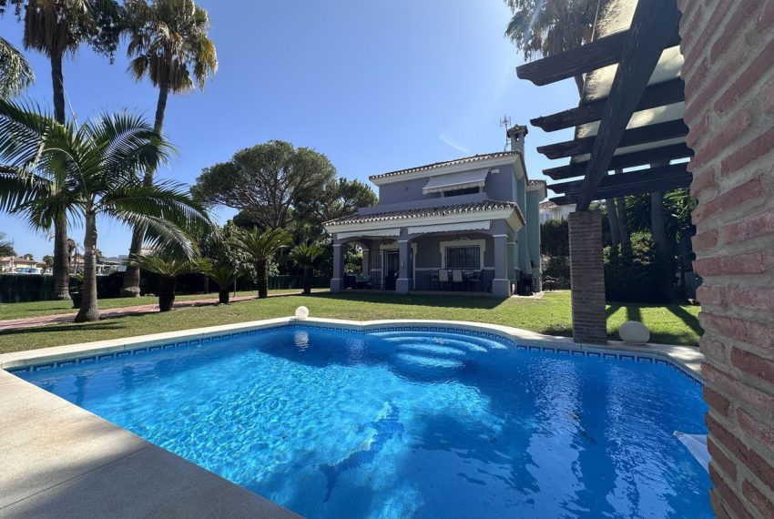 R5117947-Villa-For-Sale-Bel-Air-Detached-3-Beds-210-Built