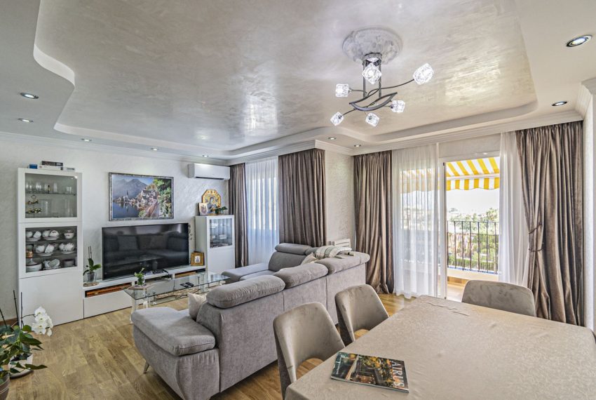 R5119162-Apartment-For-Sale-Diana-Park-Penthouse-2-Beds-86-Built-1