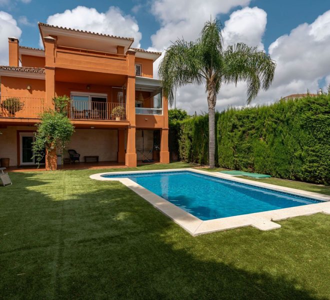 R5119204-Image 1-Detached - 3 Beds - 220 Built