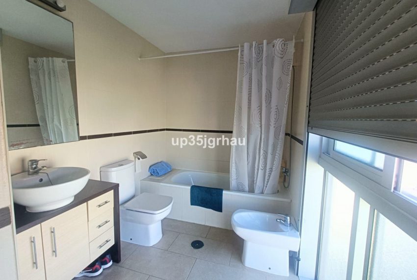 R5119945-Apartment-For-Sale-Estepona-Penthouse-2-Beds-95-Built-18