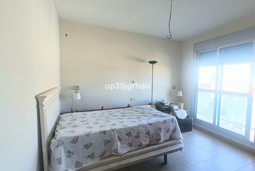 R5119945-Apartment-For-Sale-Estepona-Penthouse-2-Beds-95-Built-4