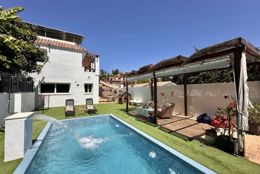 R5119975-Villa-For-Sale-Marbella-Detached-3-Beds-138-Built