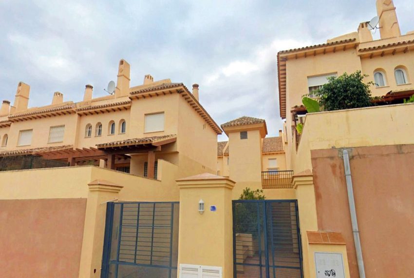 R5120116-Villa-For-Sale-Calahonda-Semi-Detached-3-Beds-213-Built