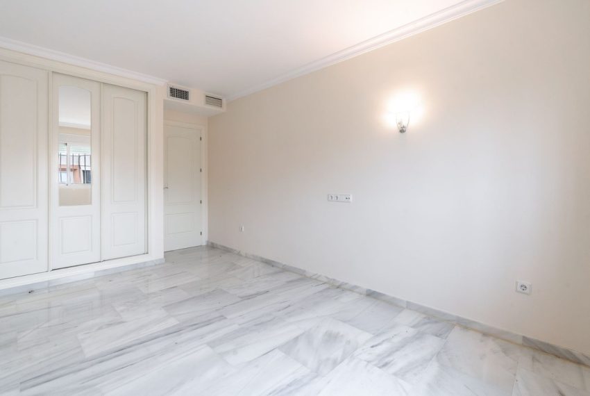 R5120596-Apartment-For-Sale-Marbella-Middle-Floor-3-Beds-98-Built-3