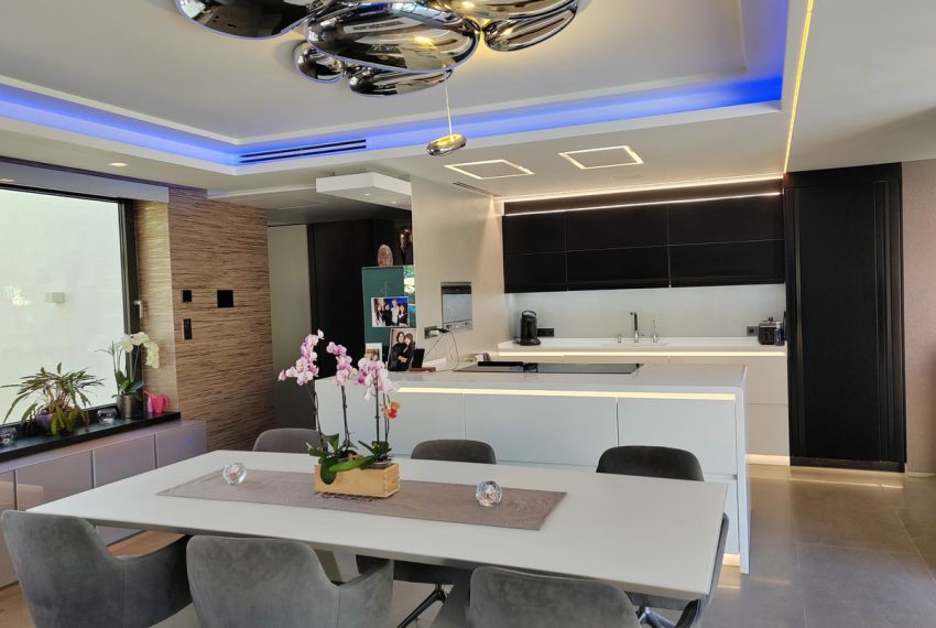 R5120677-Villa-For-Sale-Las-Chapas-Detached-4-Beds-360-Built-12