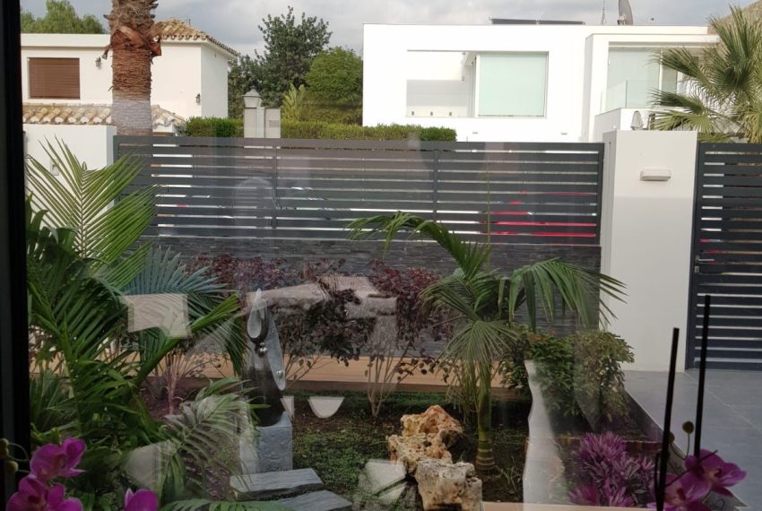 R5120677-Villa-For-Sale-Las-Chapas-Detached-4-Beds-360-Built-17