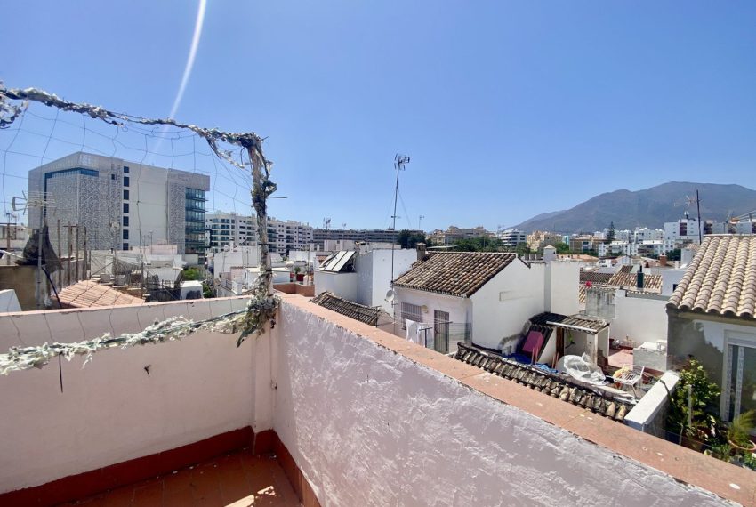 R5121949-Villa-For-Sale-Estepona-Semi-Detached-3-Beds-120-Built-1