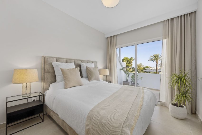 R5122720-Apartment-For-Sale-Nueva-Andalucia-Penthouse-3-Beds-109-Built-10