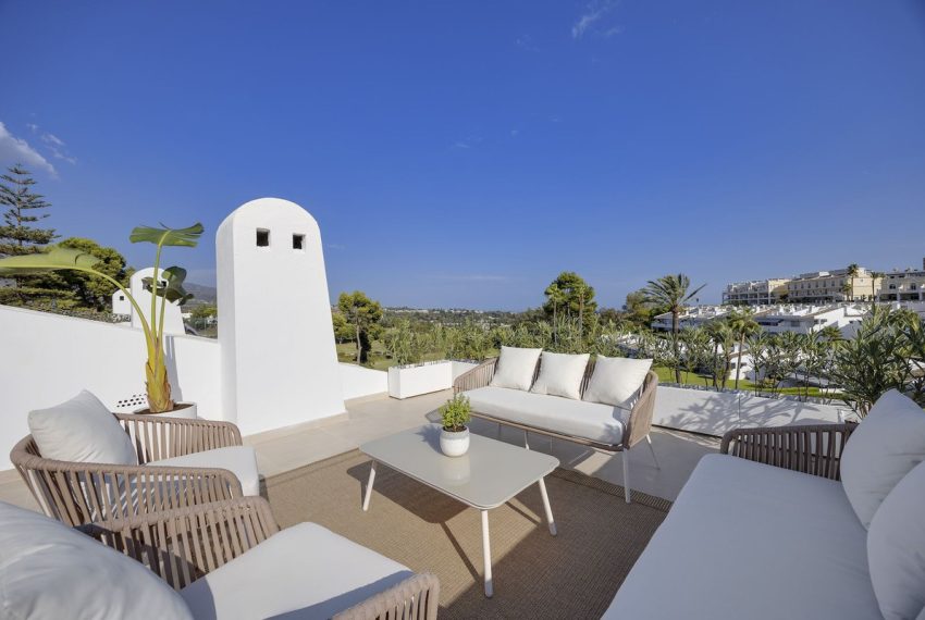 R5122720-Apartment-For-Sale-Nueva-Andalucia-Penthouse-3-Beds-109-Built