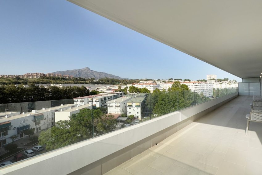 R5122762-Apartment-For-Sale-Nueva-Andalucia-Penthouse-3-Beds-150-Built-3
