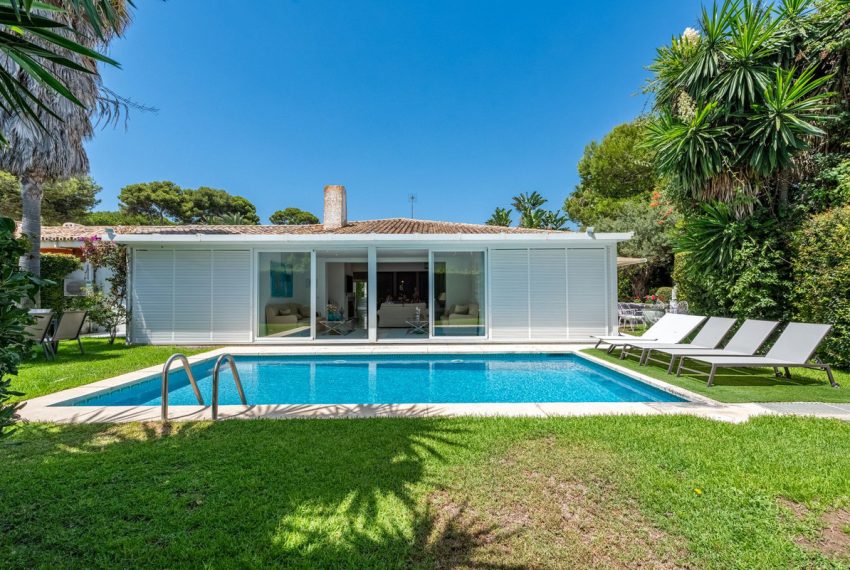 R5122906-Villa-For-Sale-Los-Monteros-Semi-Detached-7-Beds-238-Built