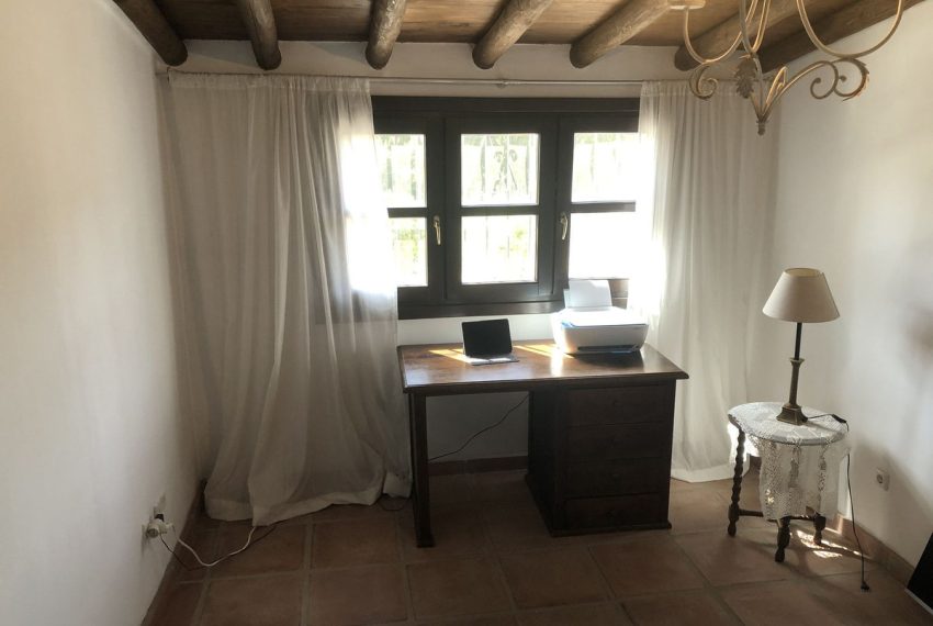 R5122984-Villa-For-Sale-Estepona-Finca-4-Beds-320-Built-14