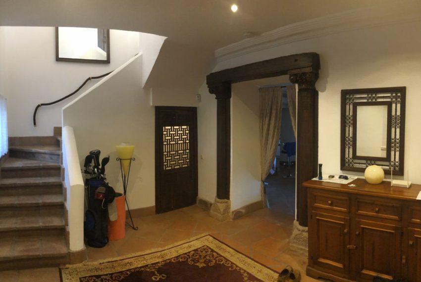 R5122984-Villa-For-Sale-Estepona-Finca-4-Beds-320-Built-5