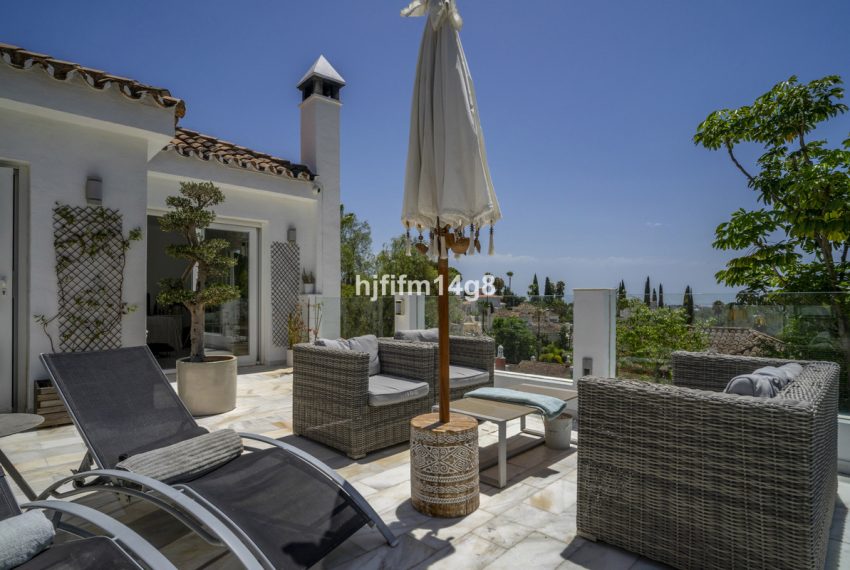 R5123296-Villa-For-Sale-Nueva-Andalucia-Detached-4-Beds-239-Built-12
