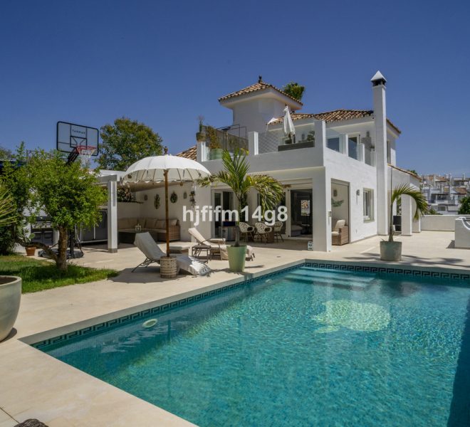 R5123296-Image 1-Detached - 4 Beds - 239 Built