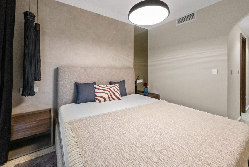 R5124316-Apartment-For-Sale-The-Golden-Mile-Ground-Floor-3-Beds-177-Built-19