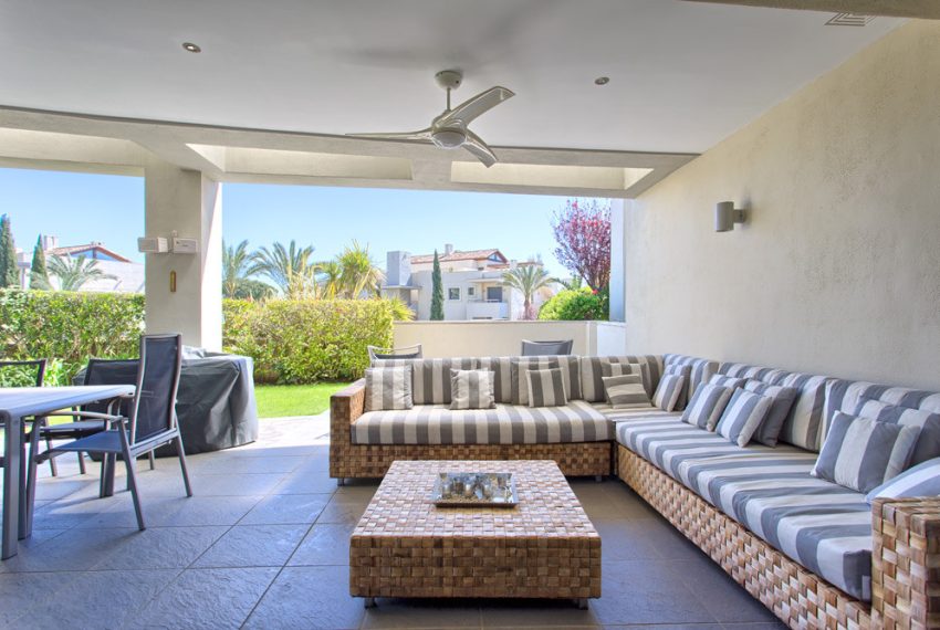 R3183244-Apartment-For-Sale-The-Golden-Mile-Ground-Floor-3-Beds-200-Built