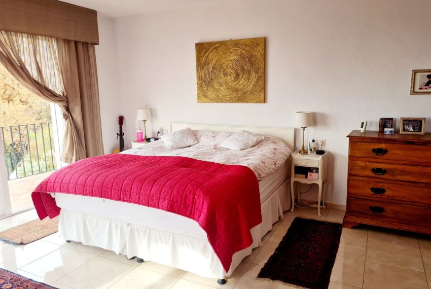 R3195034-Villa-For-Sale-Mijas-Detached-5-Beds-338-Built-5