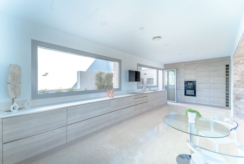 R3575629-Villa-For-Sale-Los-Arqueros-Detached-6-Beds-802-Built-9