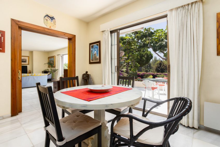 R3585085-Villa-For-Sale-Marbella-Detached-7-Beds-567-Built-14