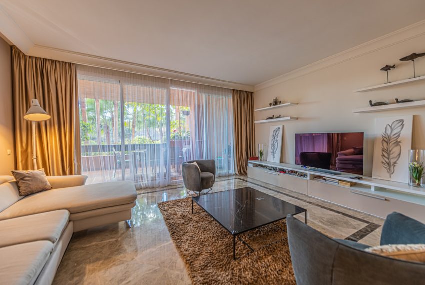 R3738733-Apartment-For-Sale-Nueva-Andalucia-Middle-Floor-3-Beds-152-Built-2