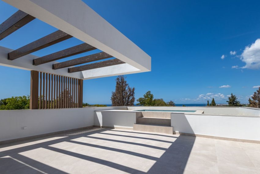 R4063471-Villa-For-Sale-The-Golden-Mile-Detached-4-Beds-730-Built-3