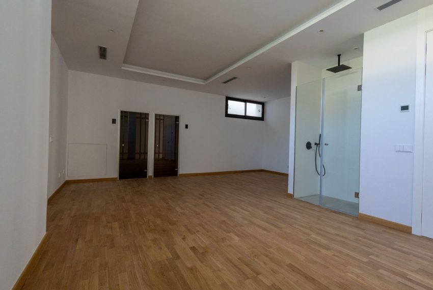 R4063471-Villa-For-Sale-The-Golden-Mile-Detached-4-Beds-730-Built-8