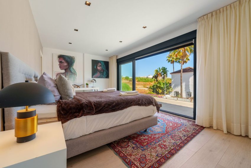 R4074745-Villa-For-Sale-Nueva-Andalucia-Detached-4-Beds-300-Built-15