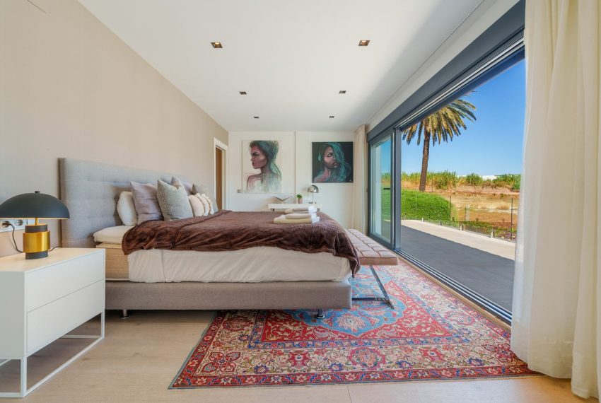 R4074745-Villa-For-Sale-Nueva-Andalucia-Detached-4-Beds-300-Built-16