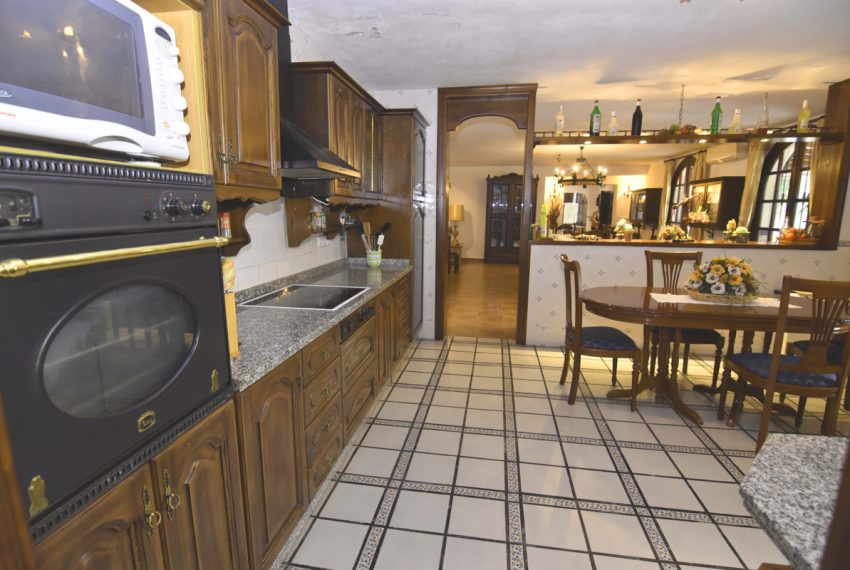 R4110265-Villa-For-Sale-Mijas-Finca-8-Beds-400-Built-16