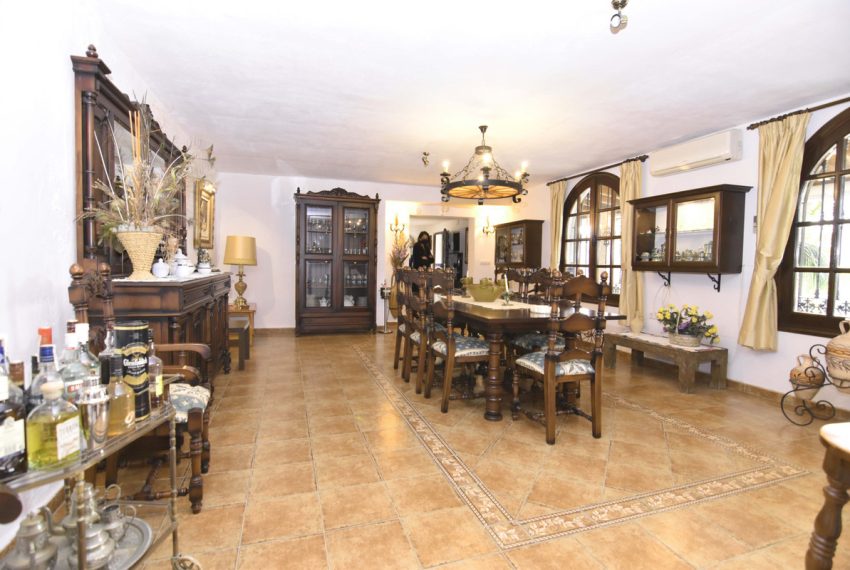 R4110265-Villa-For-Sale-Mijas-Finca-8-Beds-400-Built-17