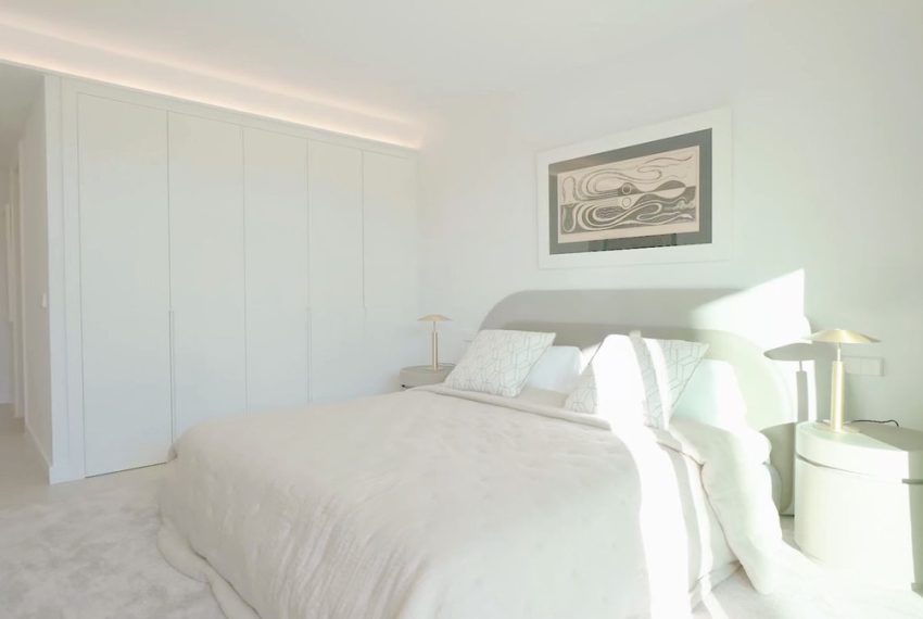 R4218943-Villa-For-Sale-The-Golden-Mile-Detached-5-Beds-405-Built-19