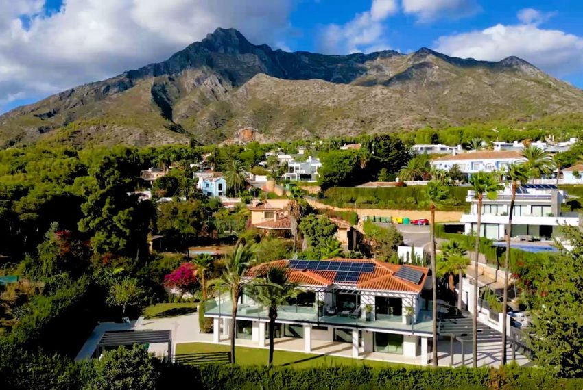 R4218943-Villa-For-Sale-The-Golden-Mile-Detached-5-Beds-405-Built