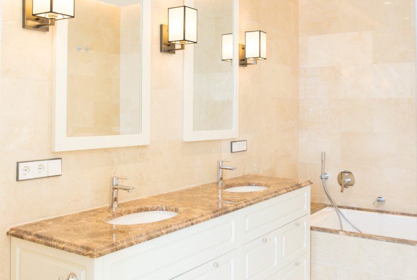 R4229695-Villa-For-Sale-Los-Flamingos-Detached-6-Beds-526-Built-17