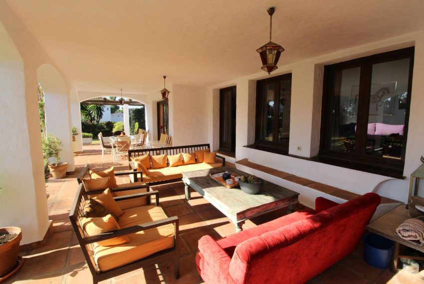 R4238089-Villa-For-Sale-New-Golden-Mile-Detached-4-Beds-400-Built-1