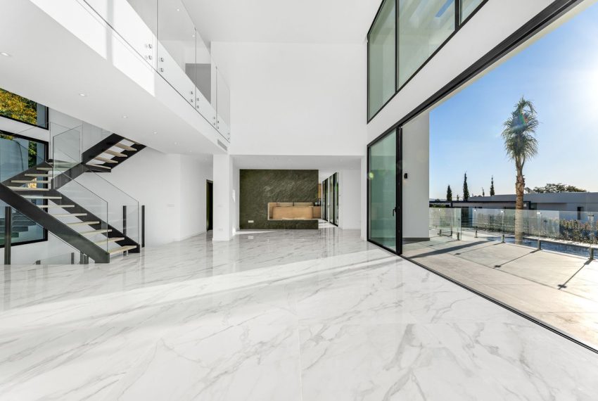 R4272139-Villa-For-Sale-Benahavis-Detached-6-Beds-1038-Built-3