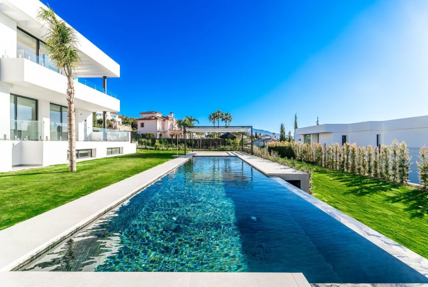 R4272139-Villa-For-Sale-Benahavis-Detached-6-Beds-1038-Built-4