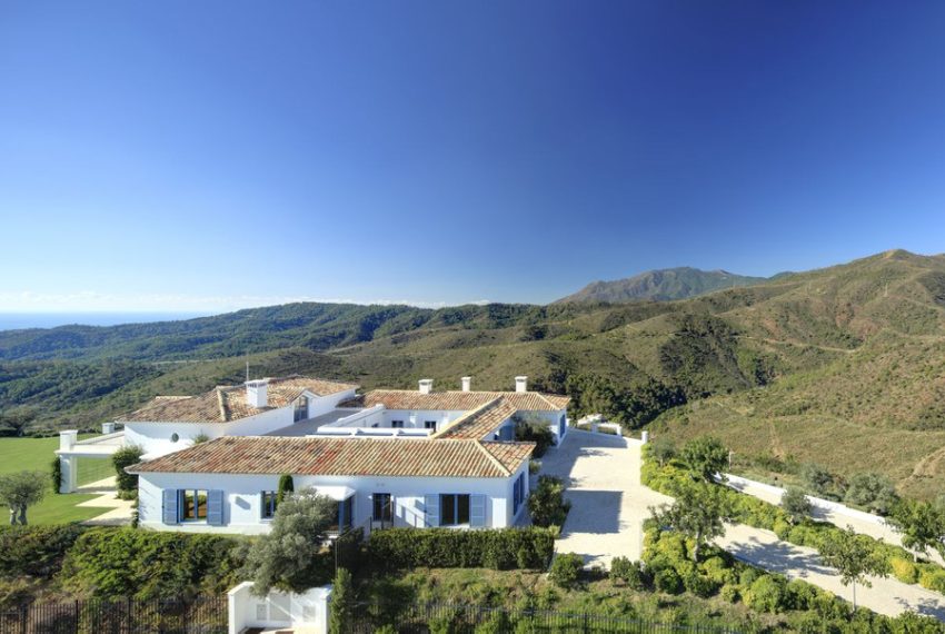 R4284544-Villa-For-Sale-Benahavis-Detached-5-Beds-682-Built-1