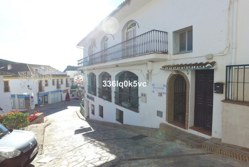 R4306633-Apartment-For-Sale-Benahavis-Duplex-5-Beds-154-Built-2