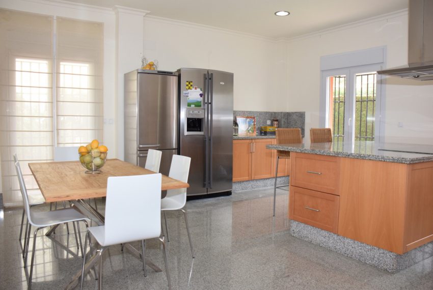 R4310296-Villa-For-Sale-Santa-Clara-Detached-4-Beds-707-Built-11